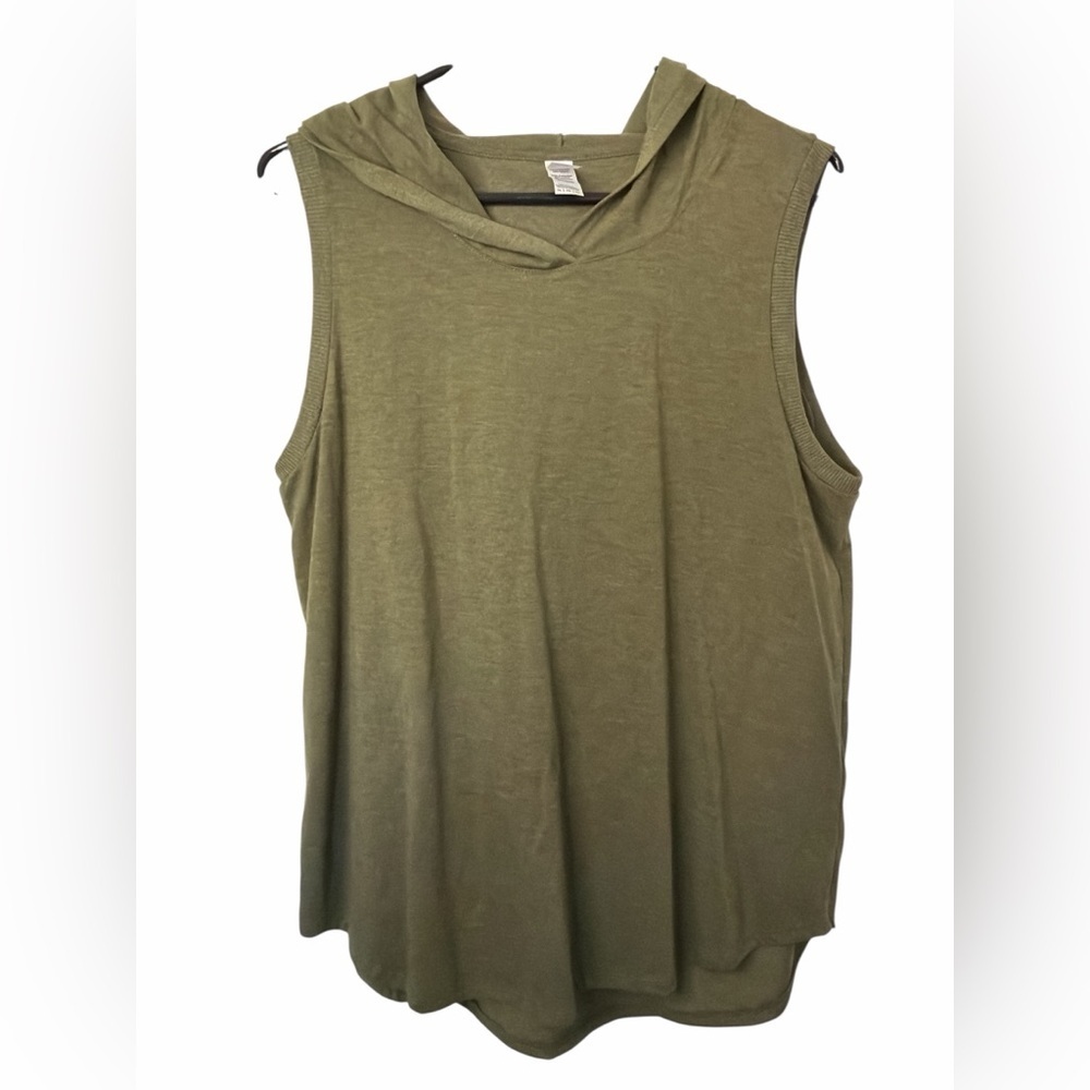 District Olive Sleeveless Hooded Tank NWOT